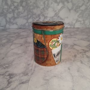 Girl Scouts Collectible Tin Backpack